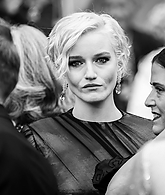 2214952536_l.jpg