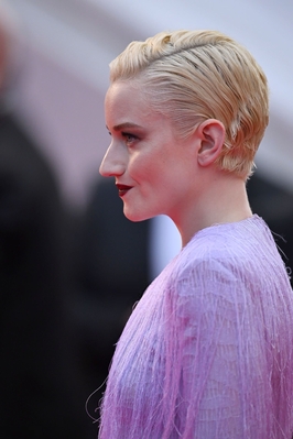 2215445108_l.jpg
