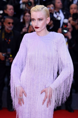2215474002_l.jpg