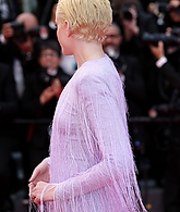 2215440999_l.jpg