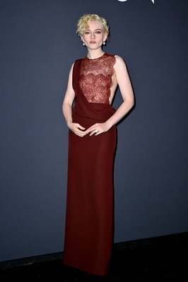 2215795157_l.jpg