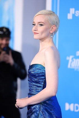 2226393415_l.jpg